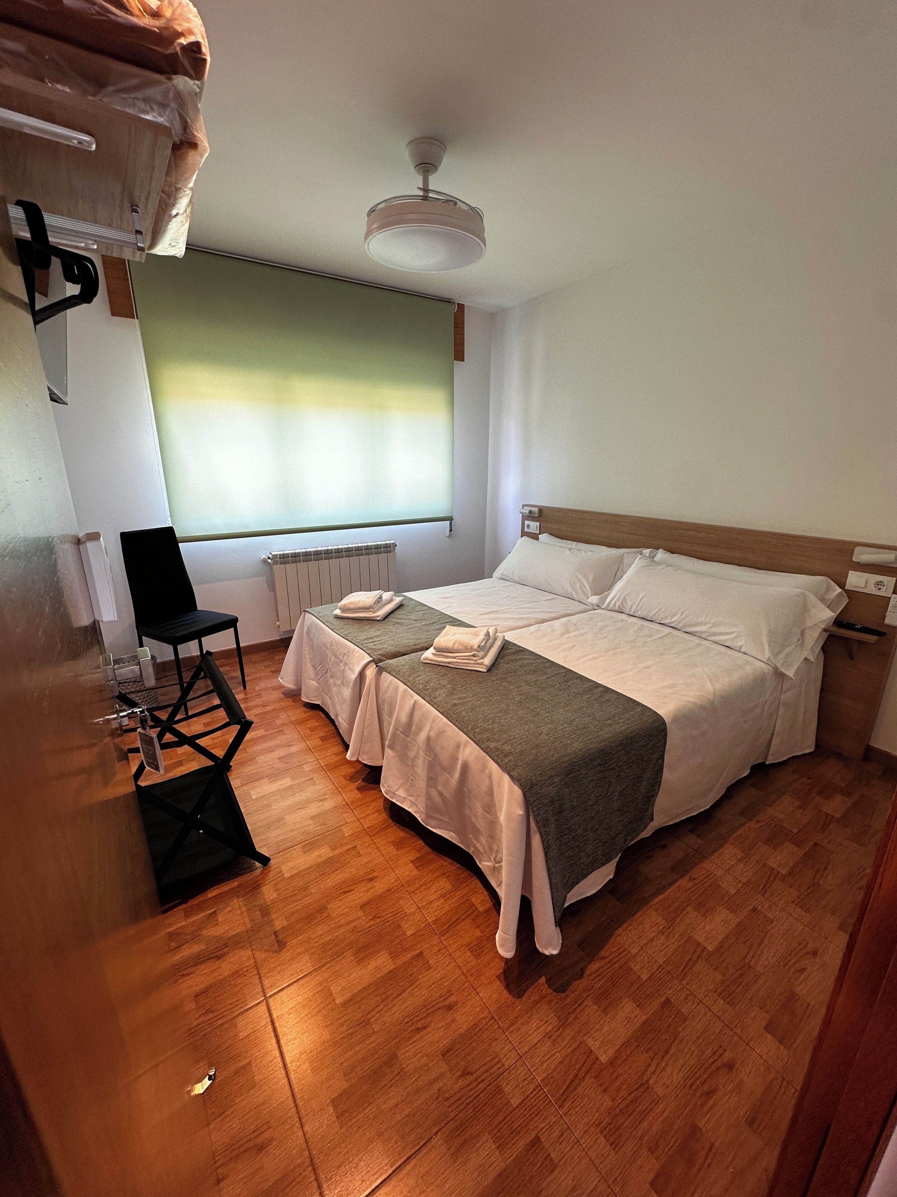 Twin kamer, 2 eenpersoonsbedden, niet-roken, uitzicht op bergen