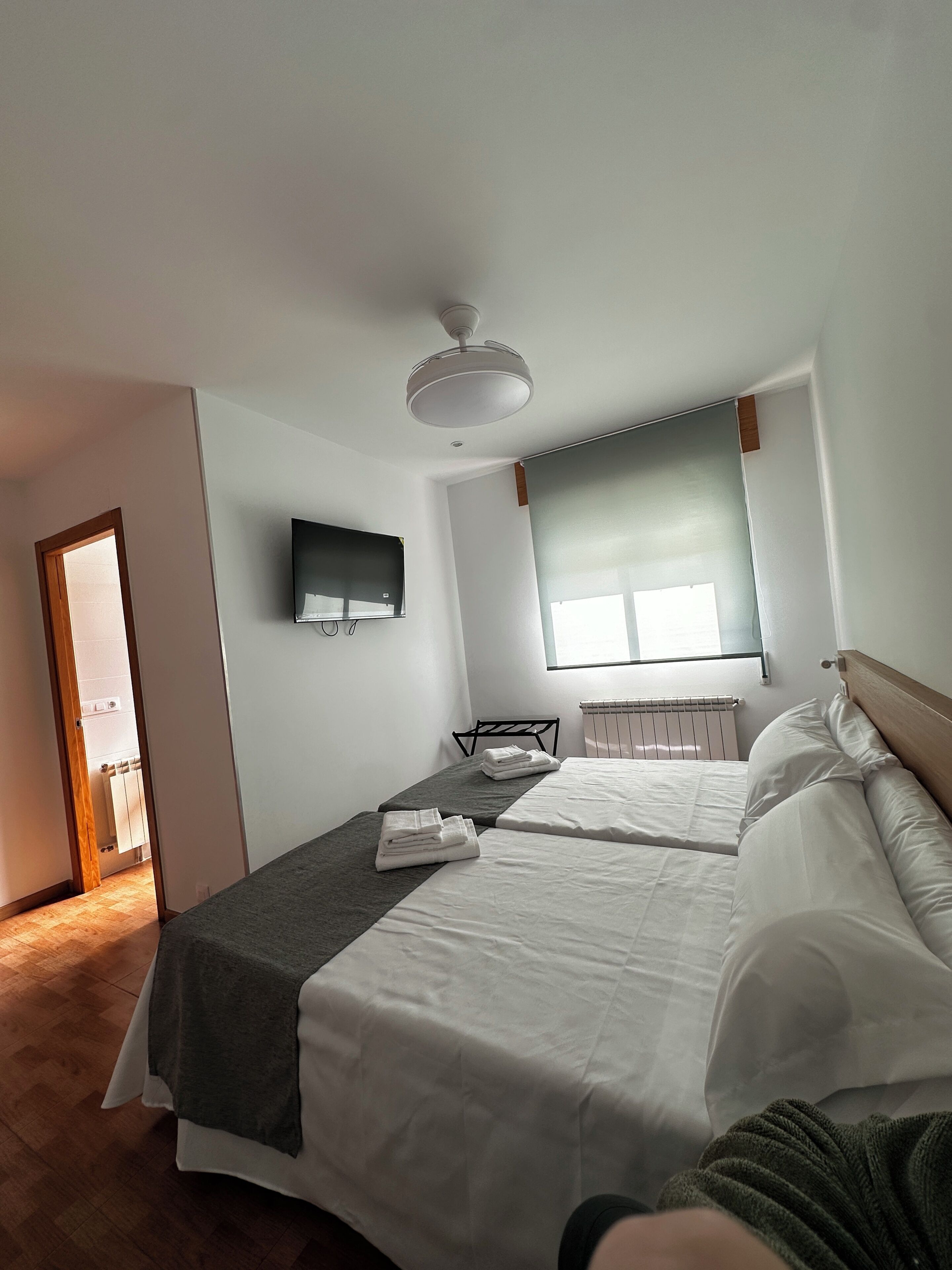 Twin kamer, 2 eenpersoonsbedden, niet-roken, uitzicht op bergen