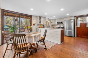 Private kitchen - Sunalee Log Cabin - 2 bedrooms - Minutes to Linville Falls - Pet Friendly Yard! (Newland)