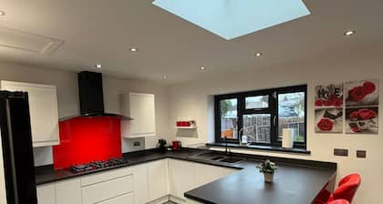 Modern Home|Coffee Machine|Parking|Pet Friendly