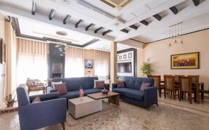 Living area - Villa Léa: Quiet villa in a secure residence with pool access Marrakech (Marrakech)
