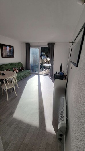 TV - 247 - Your stay facing Hourtin Port – Superb view and peaceful setting (HOURTIN)