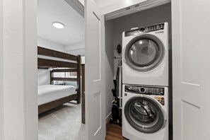 Studio (3 Bedrooms) | Bahagian luar