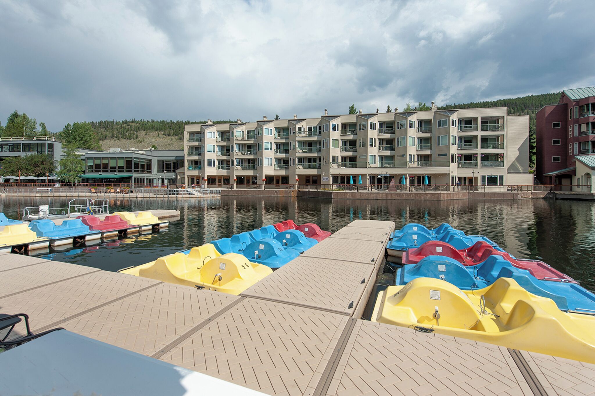 Condo (0 Bedroom) | Property amenity