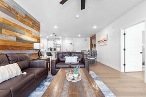 Condo (2 Bedrooms) | Fachada