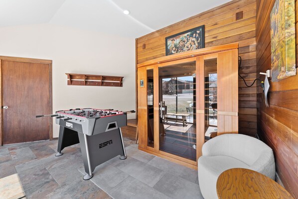 Studio (2 Bedrooms) | Exterior - 204 E. Fox Court (Silverthorne)