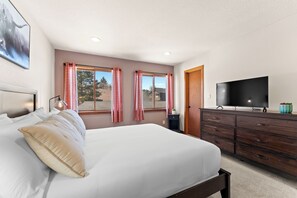 Studio (2 Bedrooms) | Exterior - 204 E. Fox Court (Silverthorne)