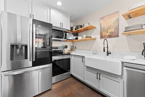 Studio (2 Bedrooms) | Exterior - 204 E. Fox Court (Silverthorne)