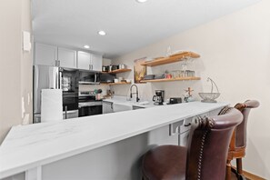 Studio (2 Bedrooms) | Exterior - 204 E. Fox Court (Silverthorne)