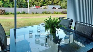 Khu ẩm thực ngoài trời