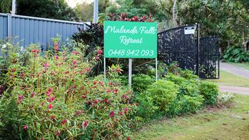 Khuôn viên nơi lưu trú