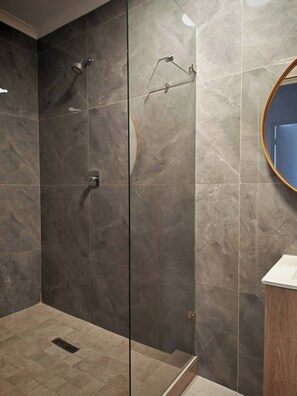 Bathroom - Room-stylish Studio Room With Shared Poo (Cape Town)