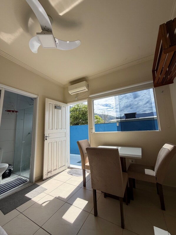 Suite marli luxo c - ar condicionado 500 mts da praia