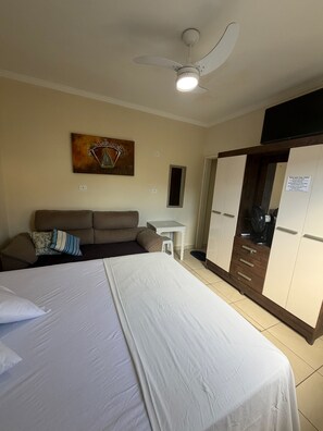 Suite terezinha deluxe com ar condicionado 500  mts da praia | Free WiFi - Suites Família Otaviano  (Ubatuba)