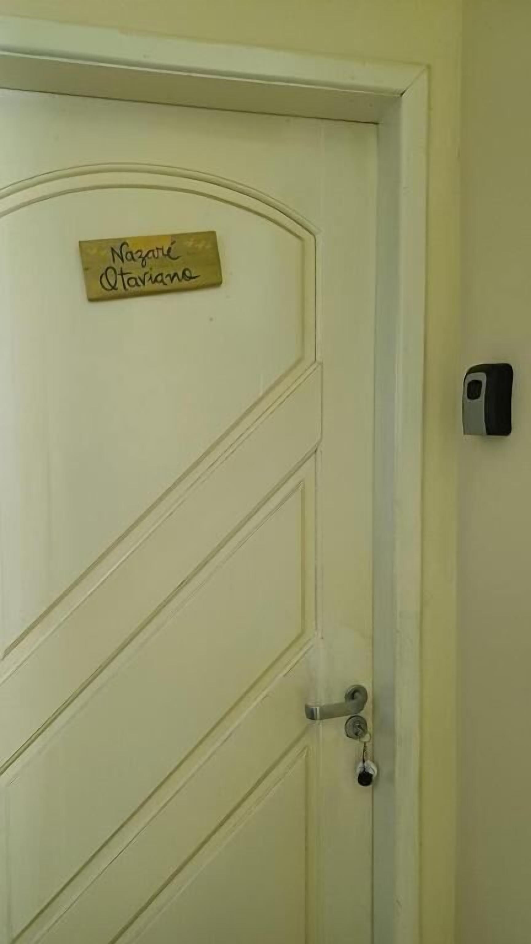 ファミリー スイート ベッド (複数台) 専用バスルーム | 内装