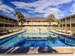 Pool - CC131 Sared Pool, Walk to the Beach, Pickleball Court (Port Aransas)