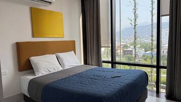 Loft Confort, vista a la ciudad | Escritorio, espacio para trabajar con laptop y wifi gratis