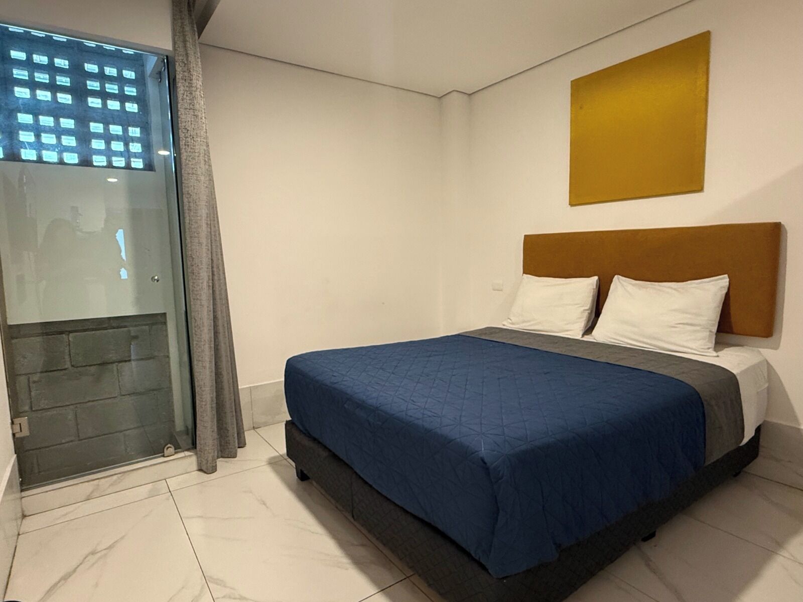 Premium bedding, down comforters, individually furnished, desk