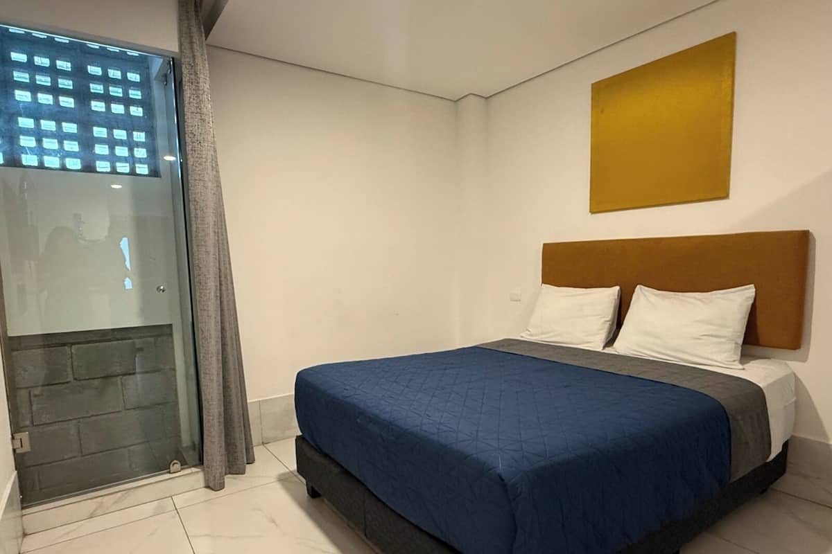 Roupas de cama premium, edredons de pluma, escrivaninha