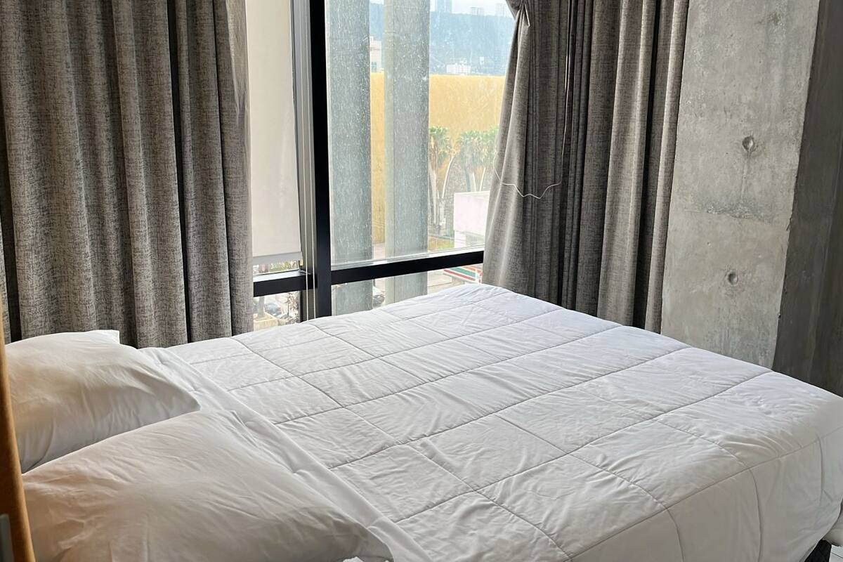 Roupas de cama premium, edredons de pluma, escrivaninha