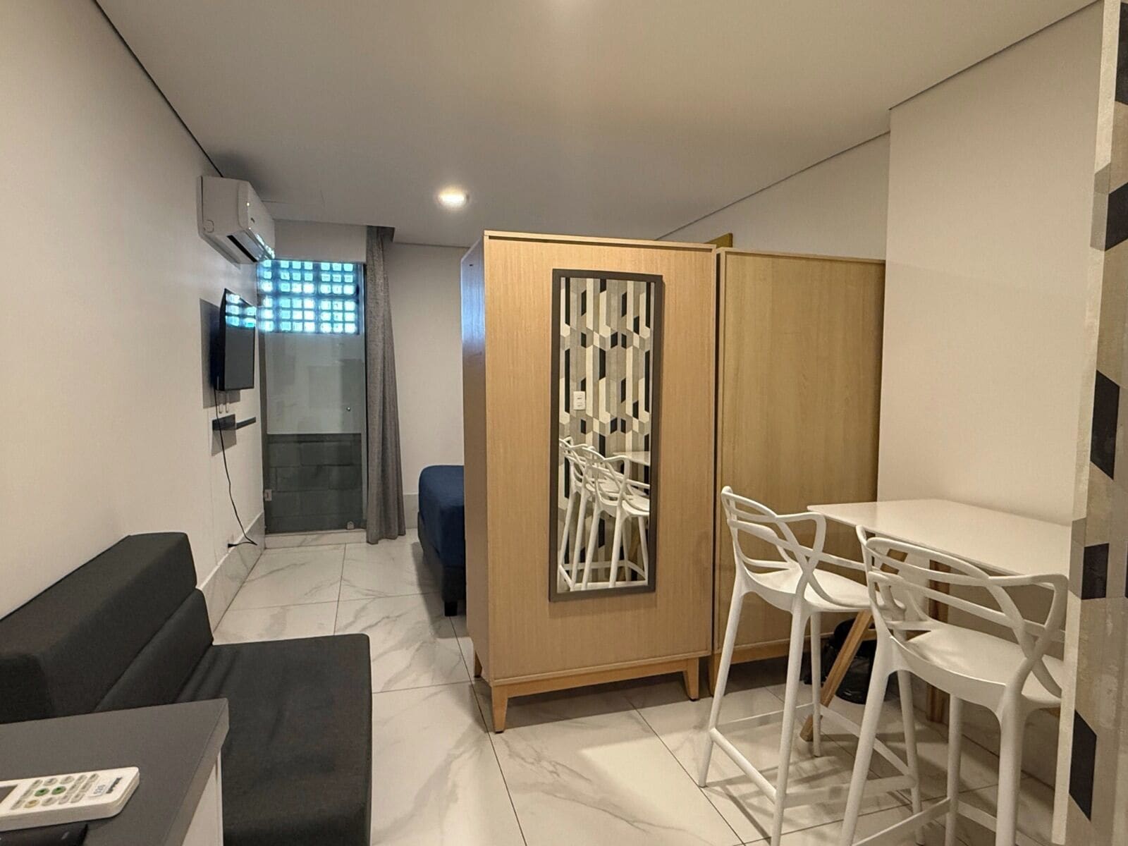 房內用餐
