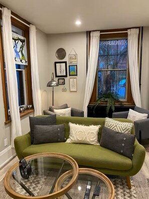 Living area - Suite Dreams (Elora)