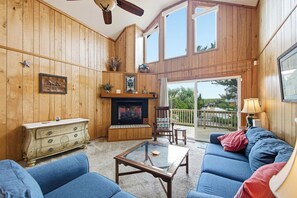 Smart TV - Thistle: Semi-Oceanfront home in Duck, Elevator, Sanderling Community Amenities (Duck)