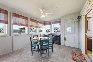 Dining - Thistle: Semi-Oceanfront home in Duck, Elevator, Sanderling Community Amenities (Duck)