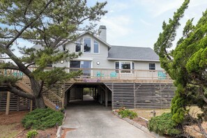 Exterior - Thistle: Semi-Oceanfront home in Duck, Elevator, Sanderling Community Amenities (Duck)