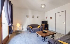 TV, ping pong - Charmante maison au calme (Carlux)
