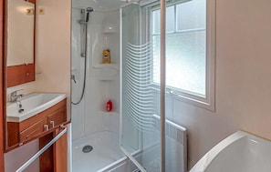Shower - Awesome (sta)caravan in Sainte-Eulalie-en-Born (Sainte-Eulalie-en-Born)