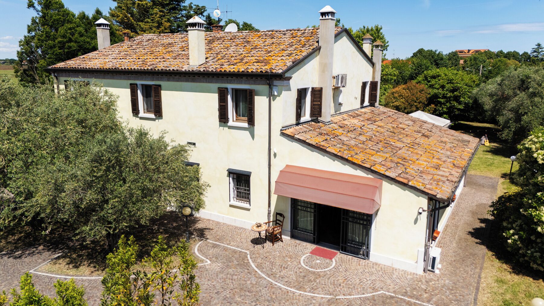 Extérieur