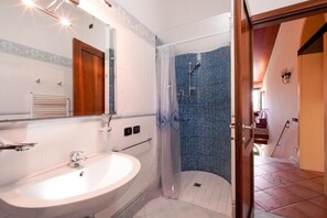 Douche, bidet