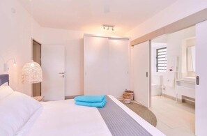 Room - Les Estivales Beachfront Suites & Penthouses By Lo (Mauritius)