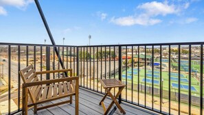 Apartment (2 Bedrooms) | Interior - Landing Amazing 1bd, Pool, Clubhouse (Rome)