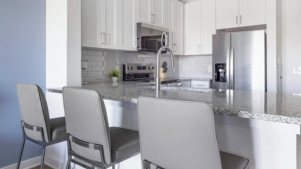 Apartment (1 Bedroom) | Private kitchen - Landing Amazing 1bd, Pool, Clubhouse (Rome)