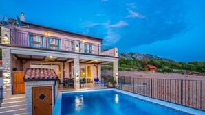 Pool - Meerblick Ferienvilla Haus Lucija mit Pool by Interhome (Jablanac)
