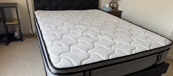 Cozy 1-bedroom house in lovely Richmond with AC & Netflix.
