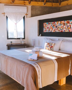 Camera Basic, balcone, vista deserto