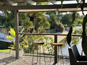 Terrace/patio - Waterfront Family Home - Sleeps 6 - Pet Friendly (Broadbeach Waters)
