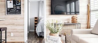 Luxury Lake Erie Cottage | Beach Access + Stunning Views