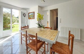 Dining - Charmante maison proche plage (Meschers-sur-Gironde)