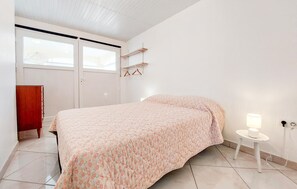 2 bedrooms, iron/ironing board - Charmante maison proche plage (Meschers-sur-Gironde)