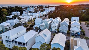 House (4 Bedrooms) | Interior - Southern Dreams on 30A by Avantstay Pool + Outdoor Lounge + Golf Cart Access Minutes to the Beach (Santa Rosa Beach)