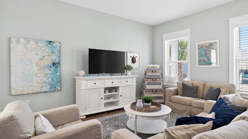 Southern Dreams on 30A by Avantstay Pool + Outdoor Lounge + Golf Cart Access Minutes to the Beach