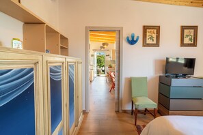 1 bedroom, iron/ironing board, travel cot, free WiFi - Casa Di Sara - Sea-view (Portosalvo)