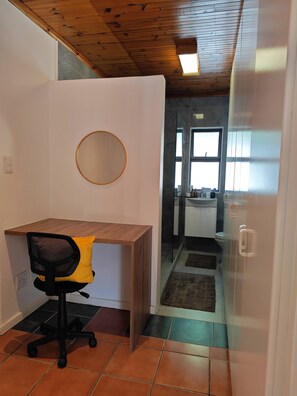 Room, 1 Bedroom, Accessible | Bathroom - Room-queen Superior Cozy En-suite Courty (Cape Town)