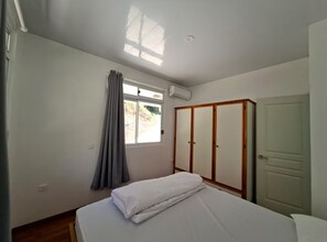 Classic Bungalow, Patio, Garden View