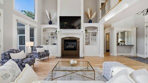 House (4 Bedrooms) | Interior - Belle Pines Hideaway by Avantstay Lakefront + Hot Tub + Fire Pit + Game Room Near Charlotte (Sherrills Ford)