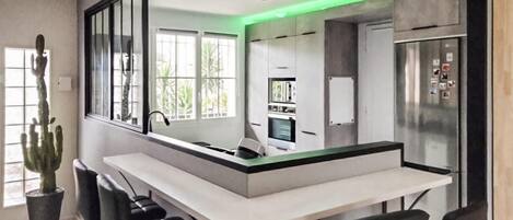 Fridge, microwave, oven, dishwasher
